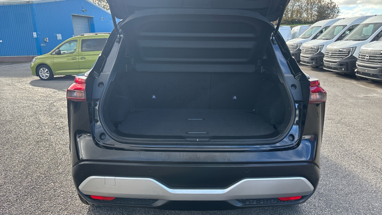 Nissan Qashqai 1.3 DiG-T MH N-Connecta 5dr Petrol Hatchback